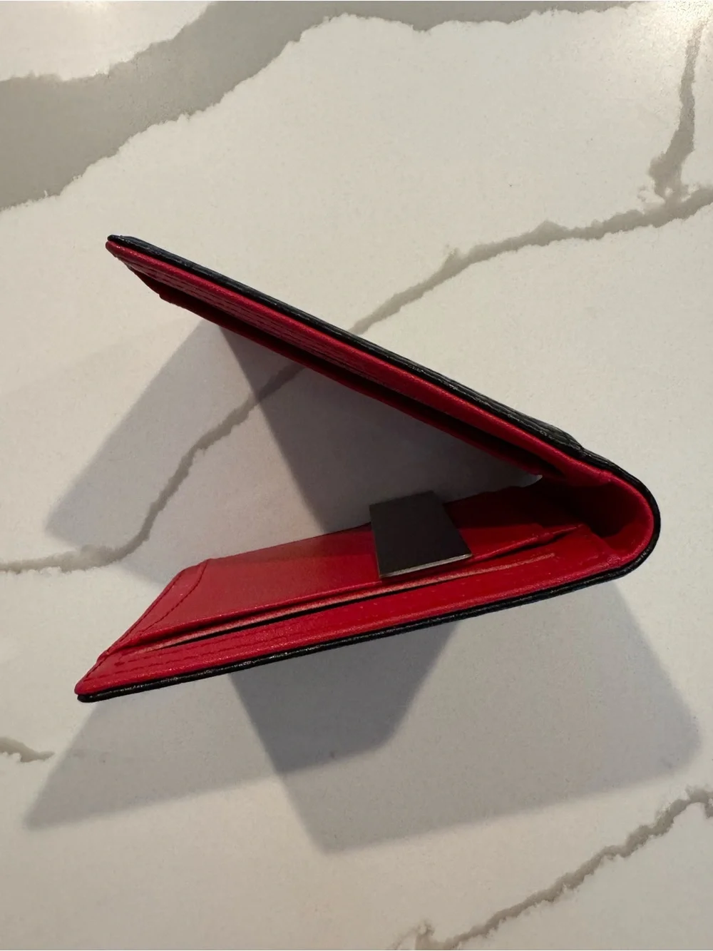 New Slim Carbon-Texture Bifold Wallet with Red Interior and money clip
